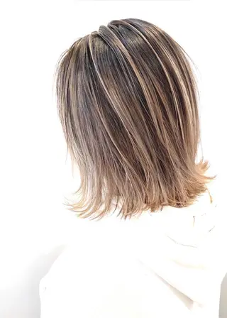 ミディアム カラー ミルクティー職人× HIROSEのヘアスタイル