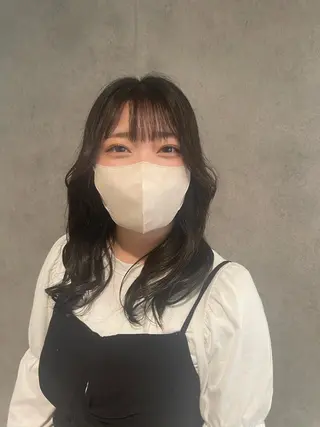 ミディアム カラー はなざわ めいのヘアスタイル