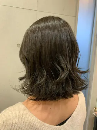 ミディアム おせ ちさとのヘアスタイル