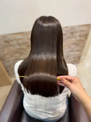 ロング 秋野 睦実のヘアスタイル
