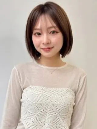ショート カラー ヘアアレンジ ボブ/透明感ベージュ 🫧クルミ🌟のヘアスタイル