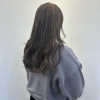 カラー ツノガイ エリのヘアスタイル