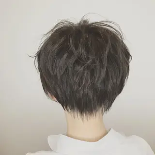 ショート カラー 上田 篤史のヘアスタイル