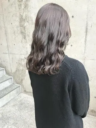 セミロング カラー 日高 香織のヘアスタイル