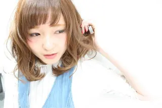 ミディアム カラー パーマ tuuli トゥーリのヘアスタイル