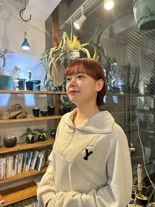 ショート カラー コミヤ ミズホのヘアスタイル