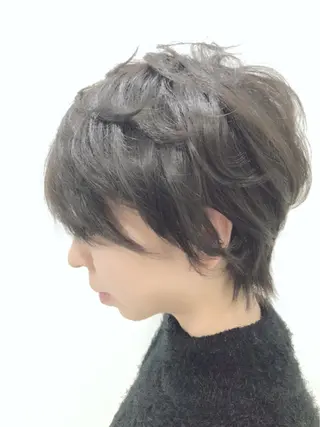 ショート カラー 上田 篤史のヘアスタイル