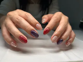 ミディアム RISE所属・RISE 実紗のネイルデザイン