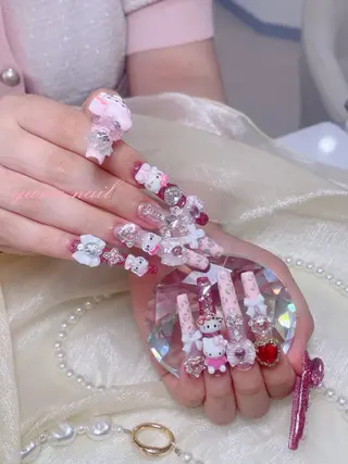 ミディアム ヒエン NAILのネイルデザイン