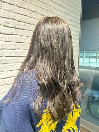 ロング 大賀 チサトのヘアスタイル