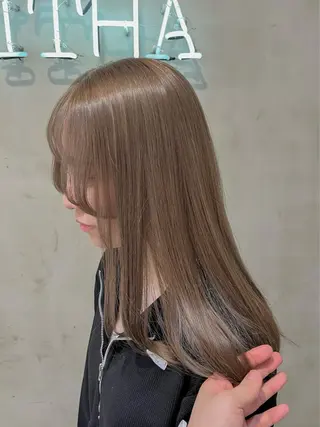 ロング カラー 似合わせベージュ 🍯ayumi🍯のヘアスタイル