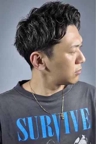 ミディアム 阿賀 佑季のヘアスタイル