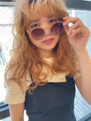 ロング カラー ヘアアレンジ Sana/ 耳ツボ/インナーのヘアスタイル