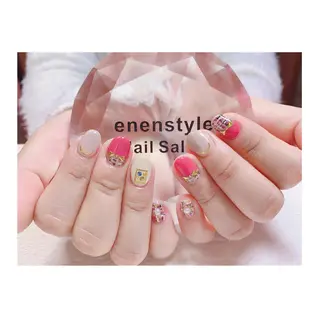 ショート ネイル 👑enen style👑のネイルデザイン
