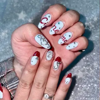 ネイル Momoka .のネイルデザイン