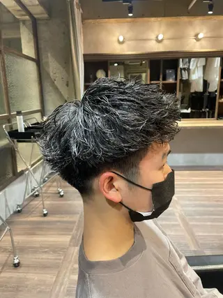 ショート パーマ 村上 翔平のヘアスタイル