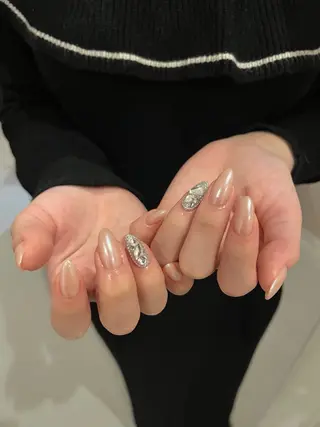 ネイル 浅野 優衣のネイルデザイン