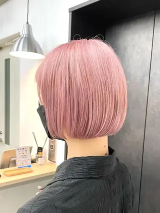 ショート カラー カット・ブリーチ TAIGAのヘアスタイル