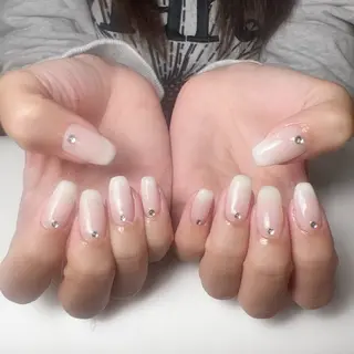 セミロング Mika nail salon 鶯谷のネイルデザイン