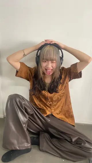 カラー 山下 莉歩のヘアスタイル