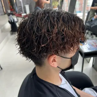パーマ メンズ メンズパーマ特化 荻田知也のヘアスタイル