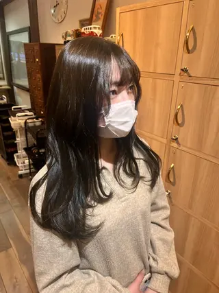 セミロング カラー 臺 佳連のヘアスタイル