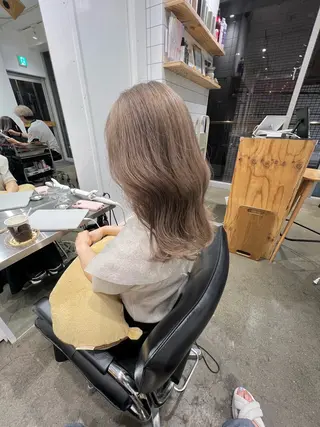 セミロング カラー ✨髪質改善矯正× ブリーチ✨YU-KIのヘアスタイル