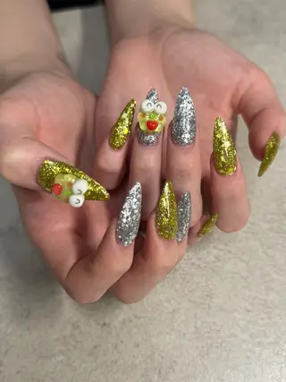 ネイル ネイルルーム チャームのネイルデザイン