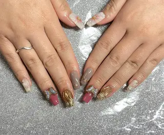 ネイル VIERU 🌈🎀💖のネイルデザイン