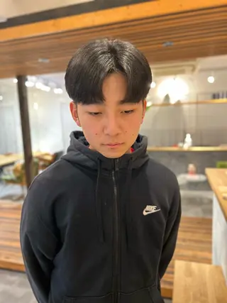 ショート ボブレイヤー募集中 出島　凜平のヘアスタイル