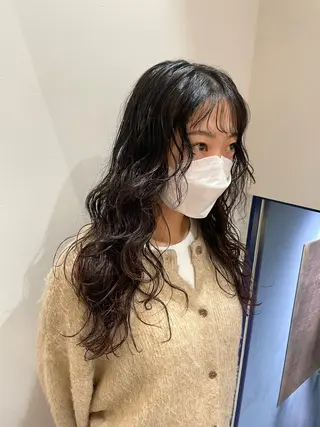 ロング 佐々木 芽衣のヘアスタイル