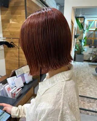 ミディアム カラー 高梨 菜々のヘアスタイル