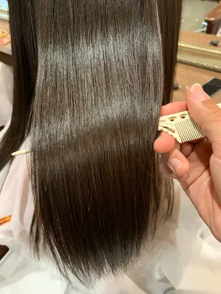 セミロング yoshihara yuukiのヘアスタイル