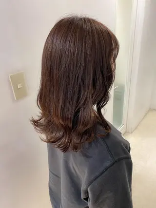 セミロング 友田 千栄のヘアスタイル