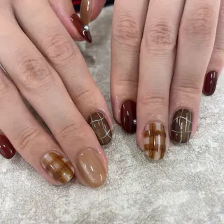 ショート _white 上本町店のネイルデザイン