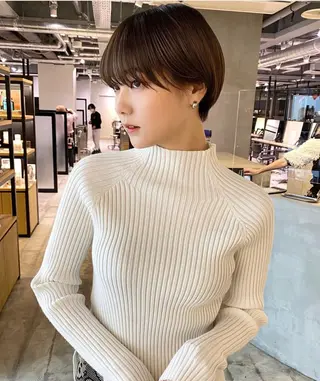 ショート 黒染め落とし ムラ修正　ハイトーンのヘアスタイル