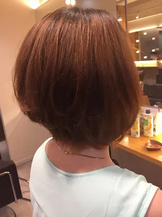 ショート カラー 加藤 綾華のヘアスタイル