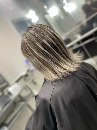 ミディアム カラー ヘアアレンジ VIM hairおもろまち店のヘアスタイル