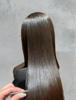 ロング 山住 彩奈のヘアスタイル
