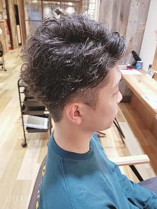 パーマ 槌本 健成のヘアスタイル