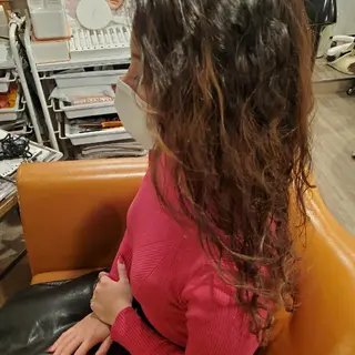 ロング パーマ マツエク・マツパ アイブロウ spa hair ark 富井直美のヘアスタイル