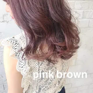 ロング カラー オリーブ/アッシュ やわらか透明感カラーのヘアスタイル