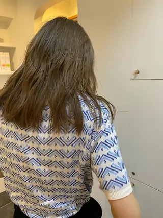 ミディアム カラー 砂原 ひよりのヘアスタイル