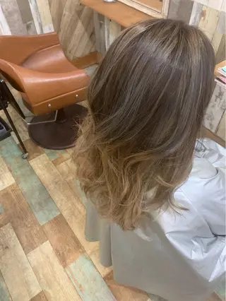 セミロング カラー Hair's RooMのヘアスタイル