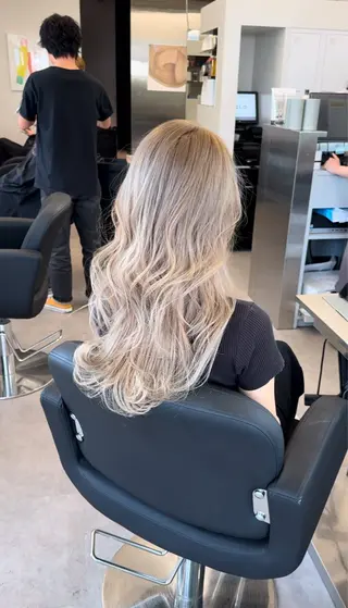 ロング カラー ブリーチ×エクステ 超特化美容師のヘアスタイル