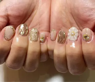 ショート カラー ネイル Nailsalon Calmeのネイルデザイン