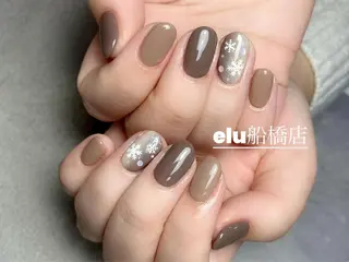 ネイル elu ：nail＆eyeのネイルデザイン