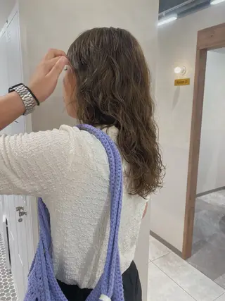 ミディアム カラー パーマ 砂原 ひよりのヘアスタイル