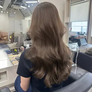 ロング カラー 🎀レイヤー×透明感 ×髪質改善🎀米田のヘアスタイル