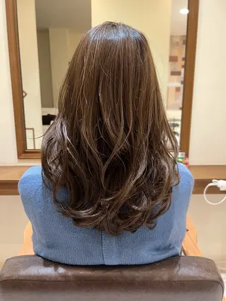 ロング カラー いいの ともこのヘアスタイル